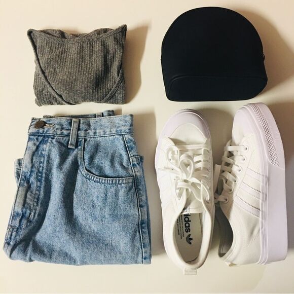 Vintage Guess Light-Medium Washed Denim Skirt Size 27 EUC - Picture 2 of 8